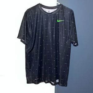 The Nike Tee Dri-Fit XL
